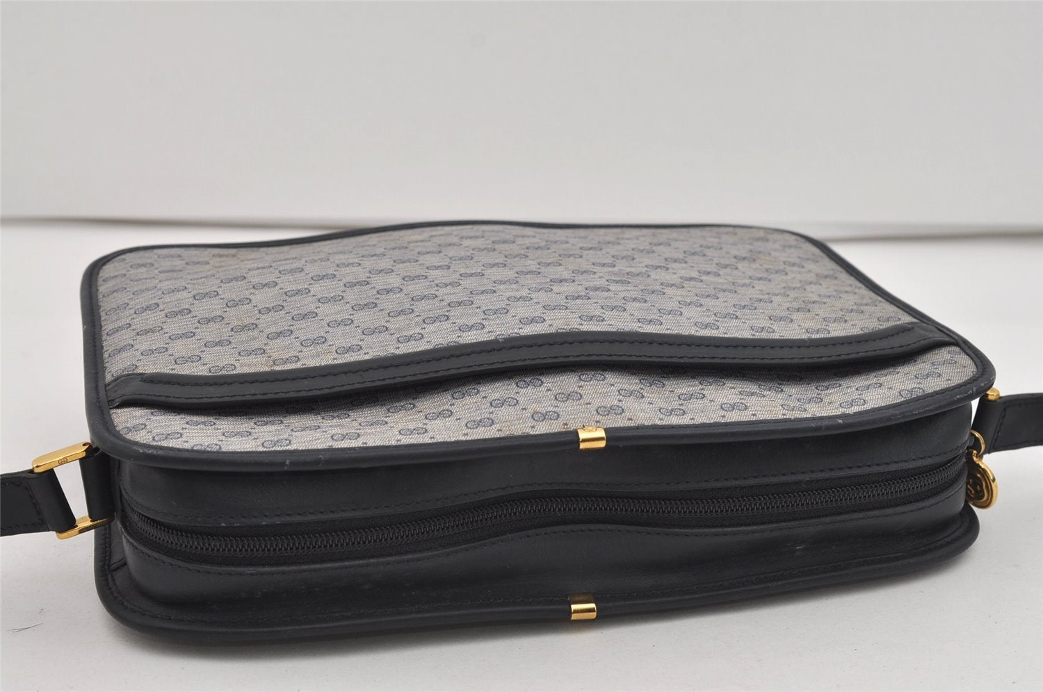 Authentic GUCCI Micro GG PVC Leather Shoulder Cross Body Bag Purse Navy 2557I