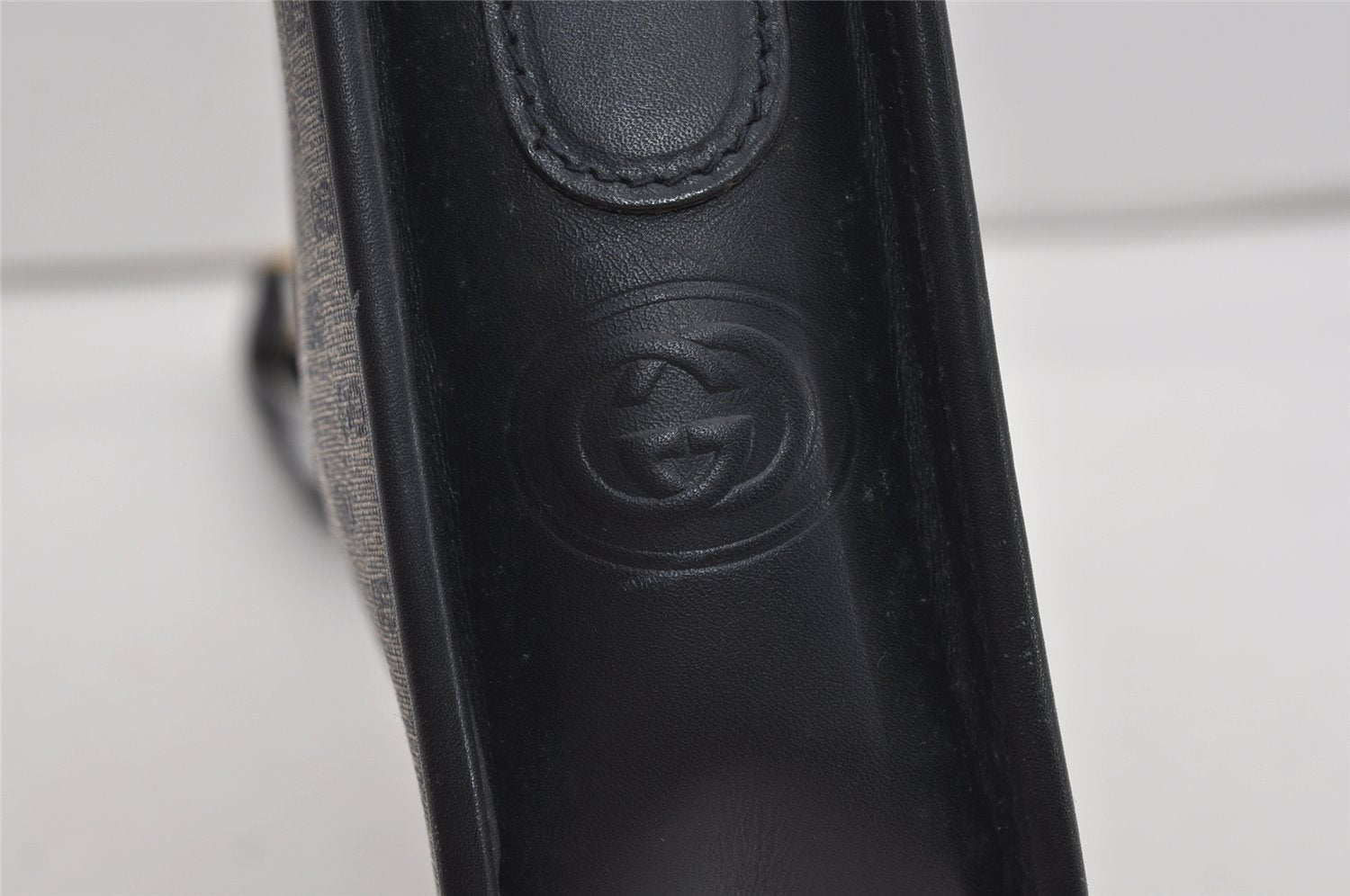 Authentic GUCCI Micro GG PVC Leather Shoulder Cross Body Bag Purse Navy 2557I