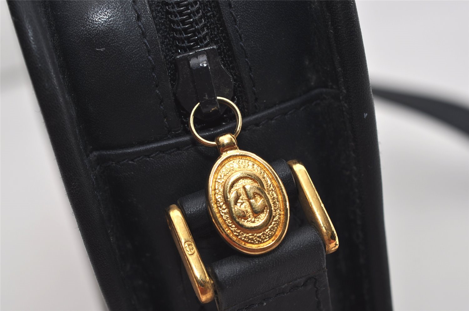 Authentic GUCCI Micro GG PVC Leather Shoulder Cross Body Bag Purse Navy 2557I