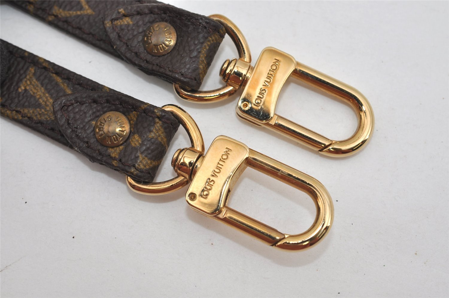 Authentic Louis Vuitton Monogram Shoulder Strap 39