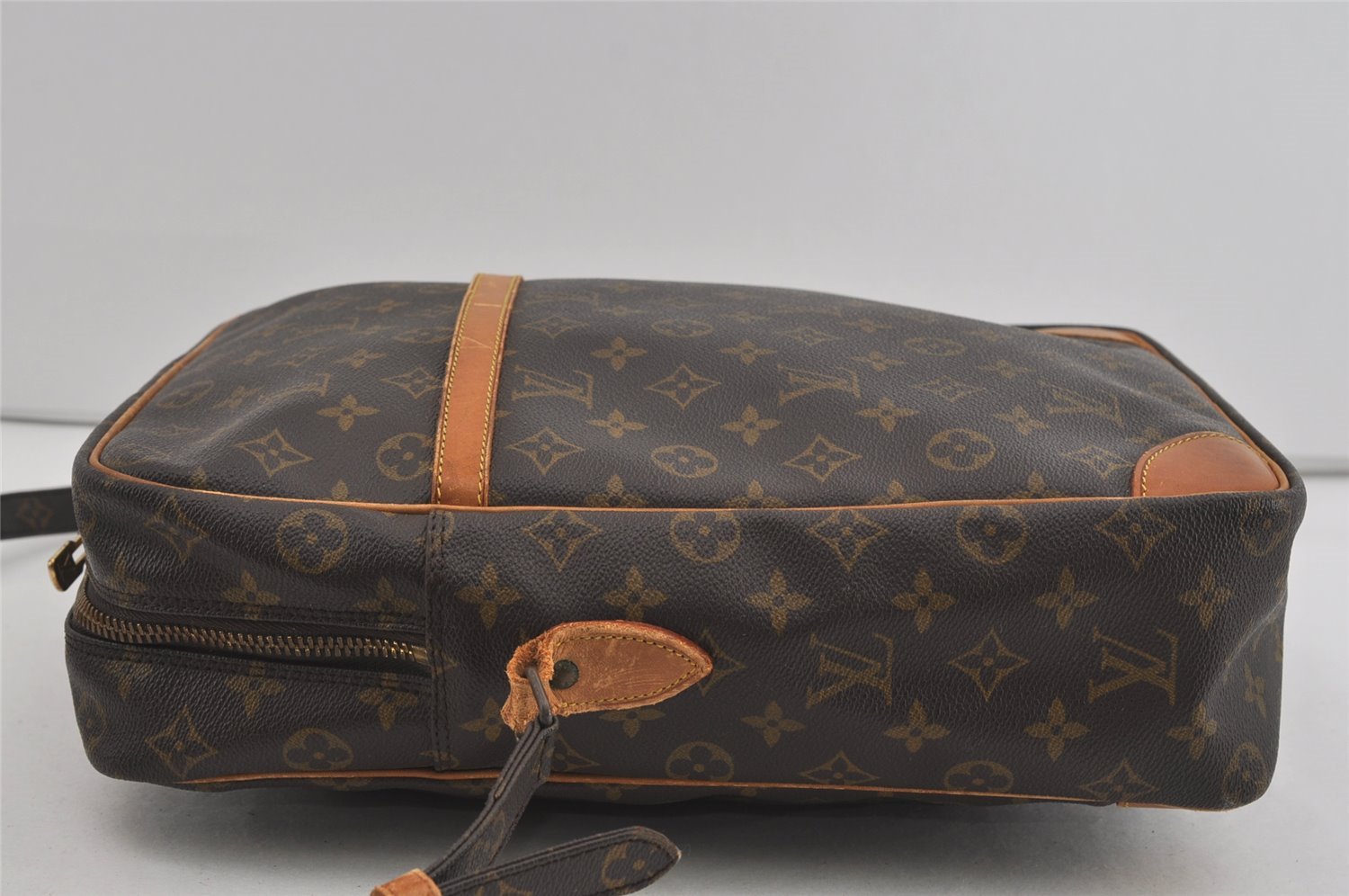 Authentic Louis Vuitton Monogram Danube 28 Shoulder Cross Body Bag LV 2559I