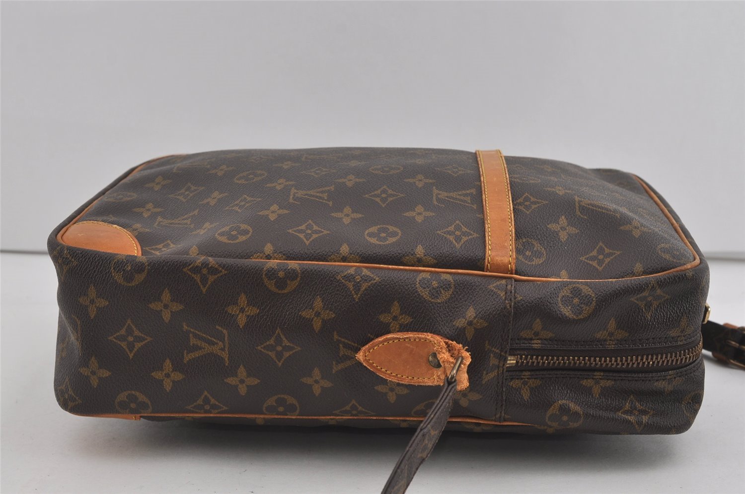 Authentic Louis Vuitton Monogram Danube 28 Shoulder Cross Body Bag LV 2559I