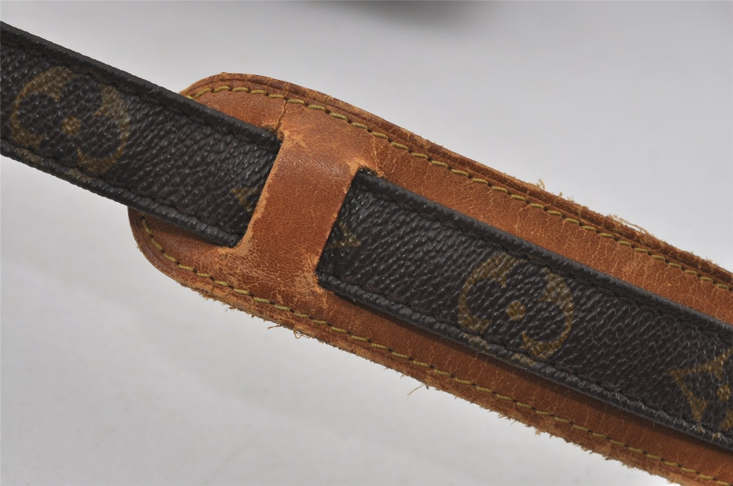 Authentic Louis Vuitton Monogram Danube 28 Shoulder Cross Body Bag LV 2559I