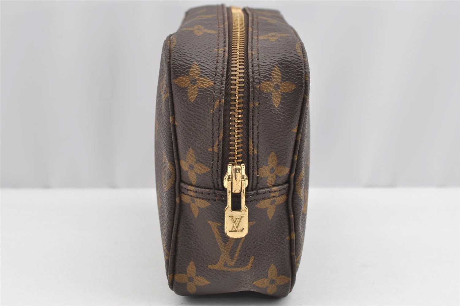 Authentic Louis Vuitton Monogram Trousse Toilette 18 Clutch Bag M47526 LV 2560I