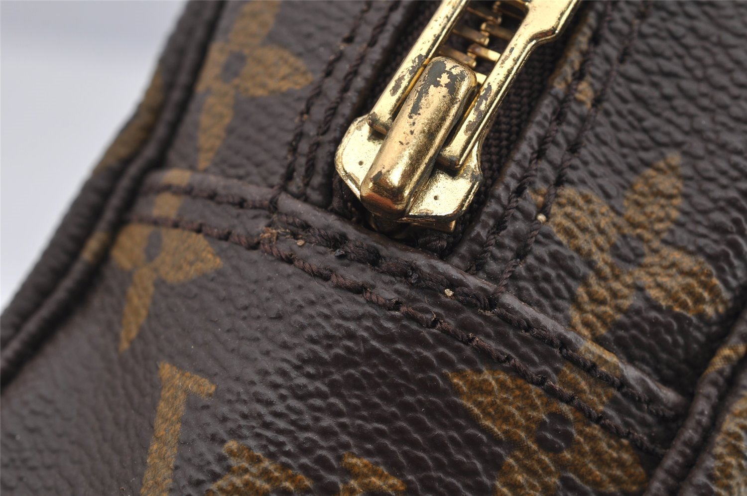 Authentic Louis Vuitton Monogram Trousse Toilette 18 Clutch Bag M47526 LV 2560I