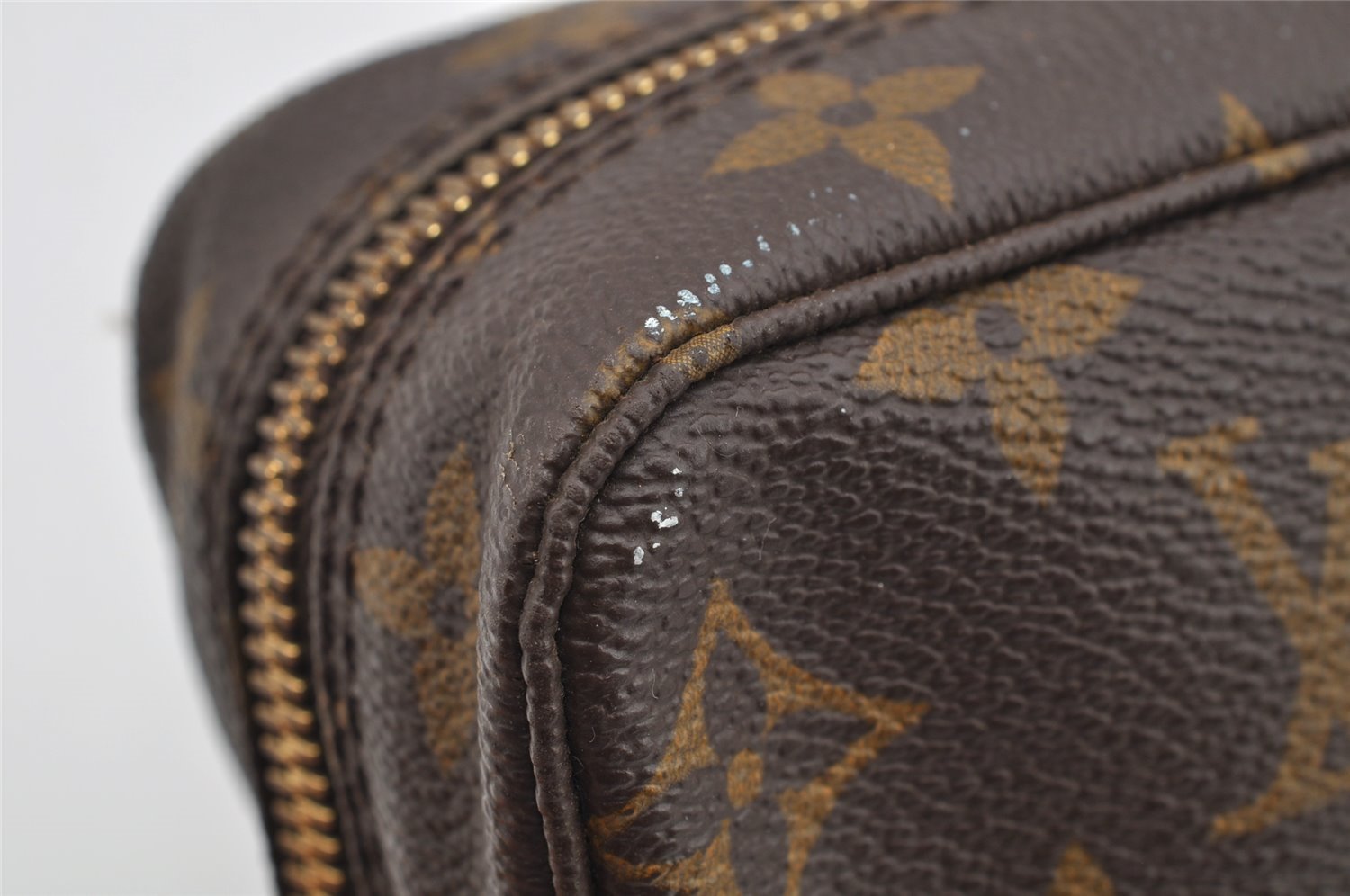 Authentic Louis Vuitton Monogram Trousse Toilette 18 Clutch Bag M47526 LV 2560I