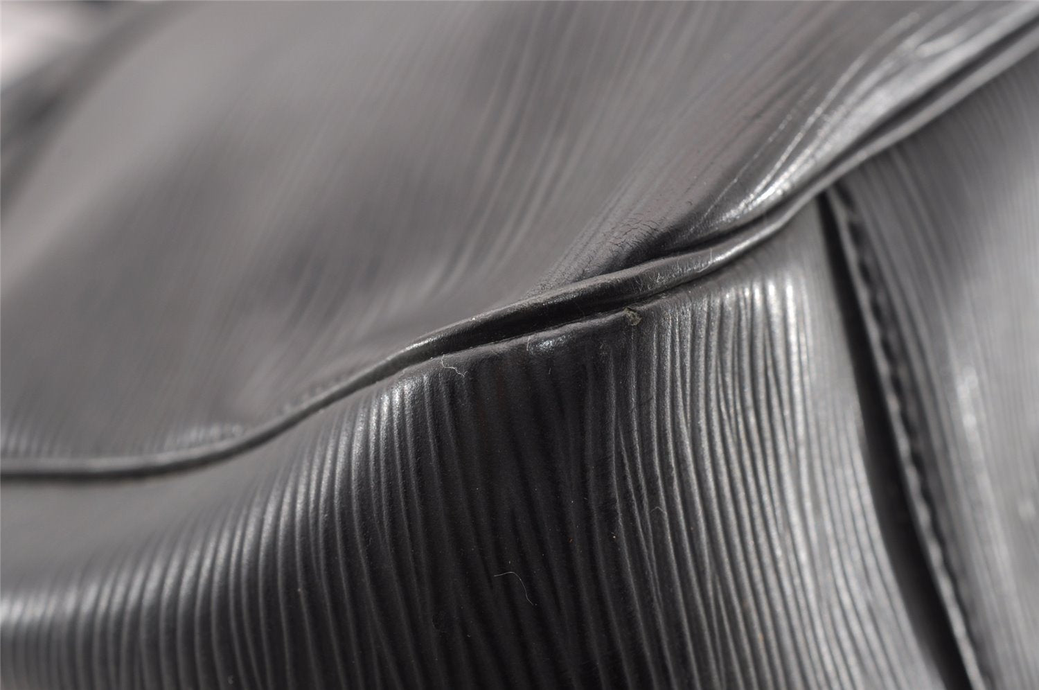 Authentic Louis Vuitton Epi Passy GM Shoulder Hand Bag Black M59252 LV 2566I