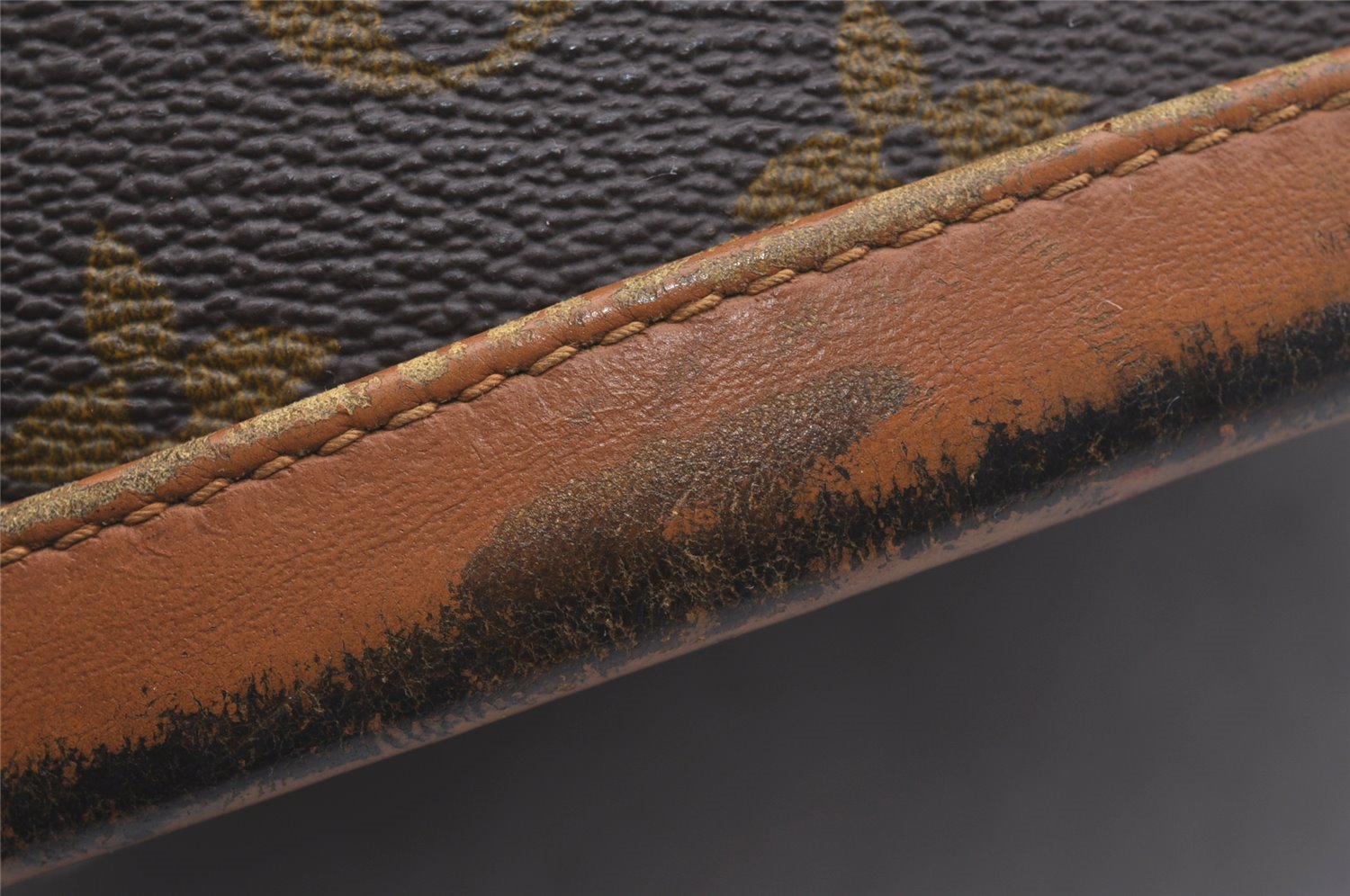 Authentic Louis Vuitton Monogram Bucket GM Shoulder Bag T42236 USA Model 2573I