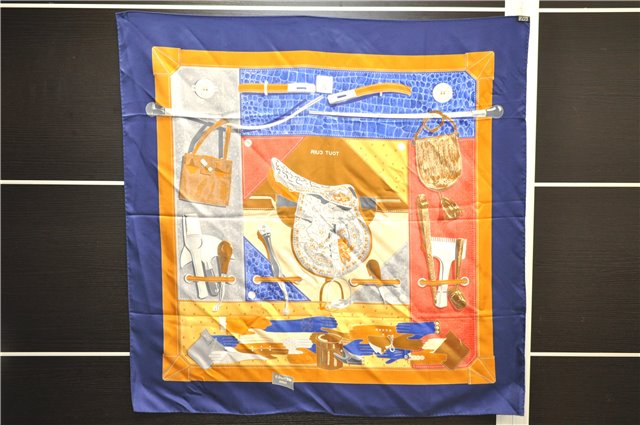 Authentic HERMES Carre 90 Scarf 