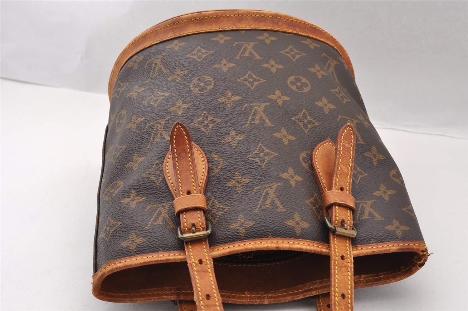 Authentic Louis Vuitton Monogram Bucket PM Shoulder Tote Bag Old Model LV 2577I