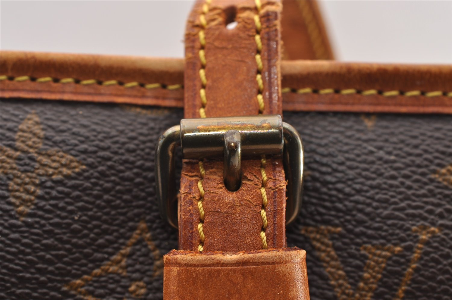 Authentic Louis Vuitton Monogram Bucket PM Shoulder Tote Bag Old Model LV 2577I