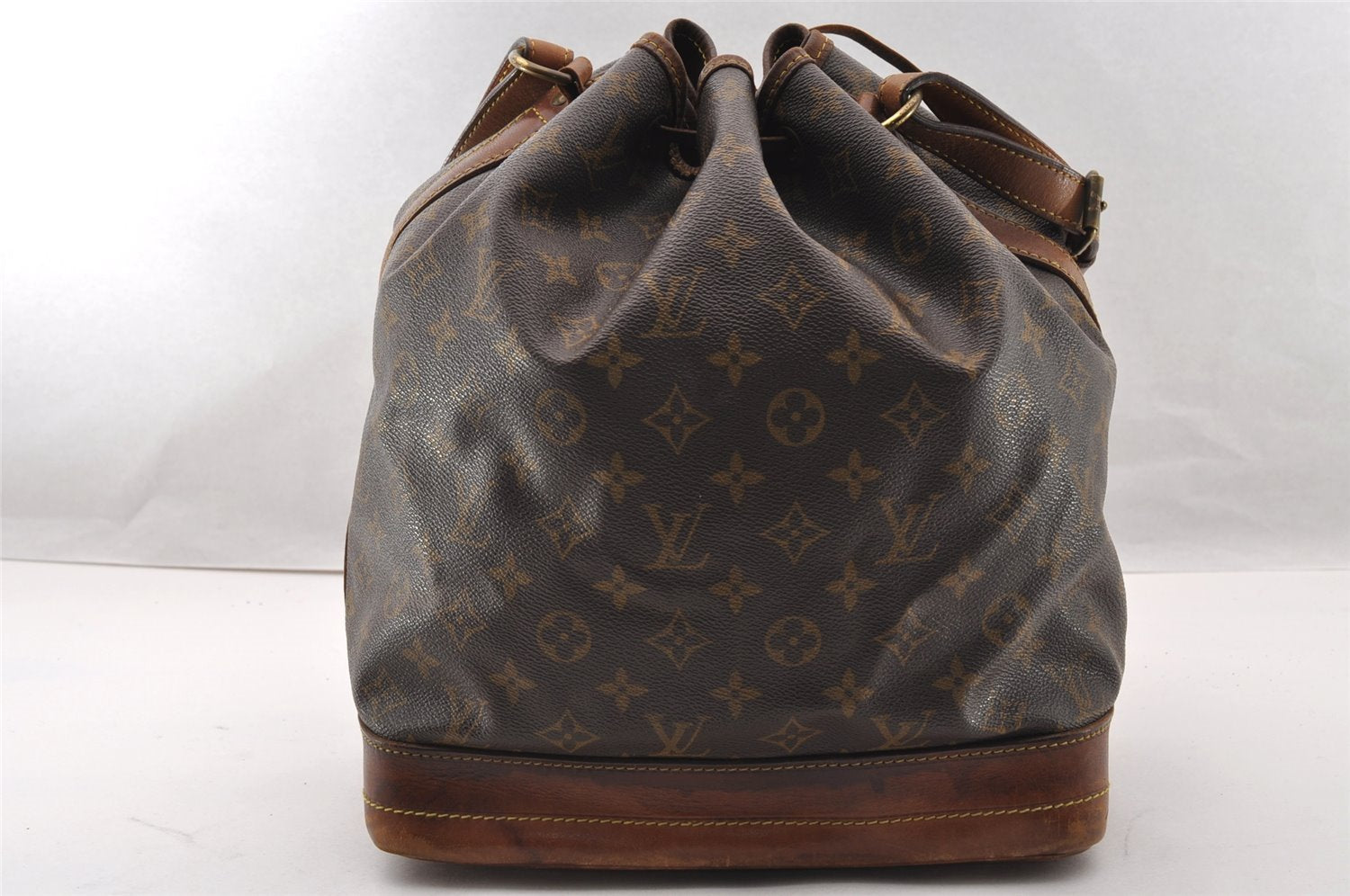 Authentic Louis Vuitton Monogram Noe Shoulder Drawstring Bag M42224 LV 2579I