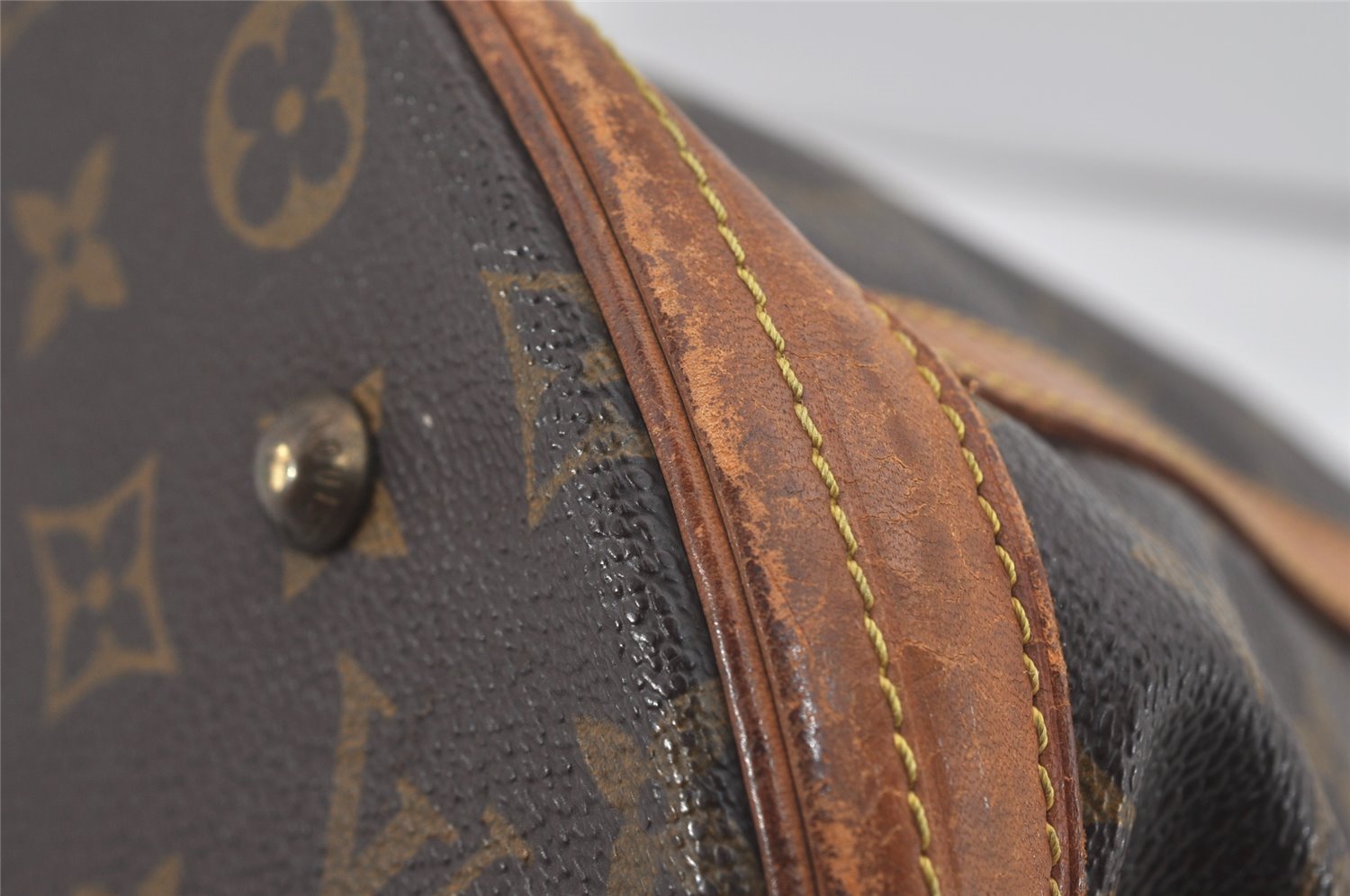 Authentic Louis Vuitton Monogram Bucket GM Shoulder Tote Bag Old Model LV 2580I