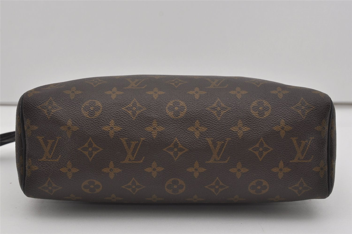 Authentic Louis Vuitton Monogram Tulleries MM Shoulder Bag M51348 LV Junk 2582I