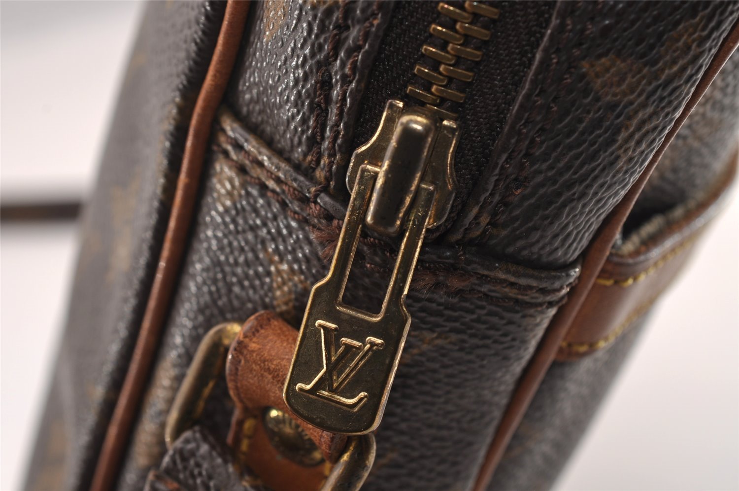 Authentic Louis Vuitton Monogram Danube Shoulder Cross Body Bag M45266 LV 2585I