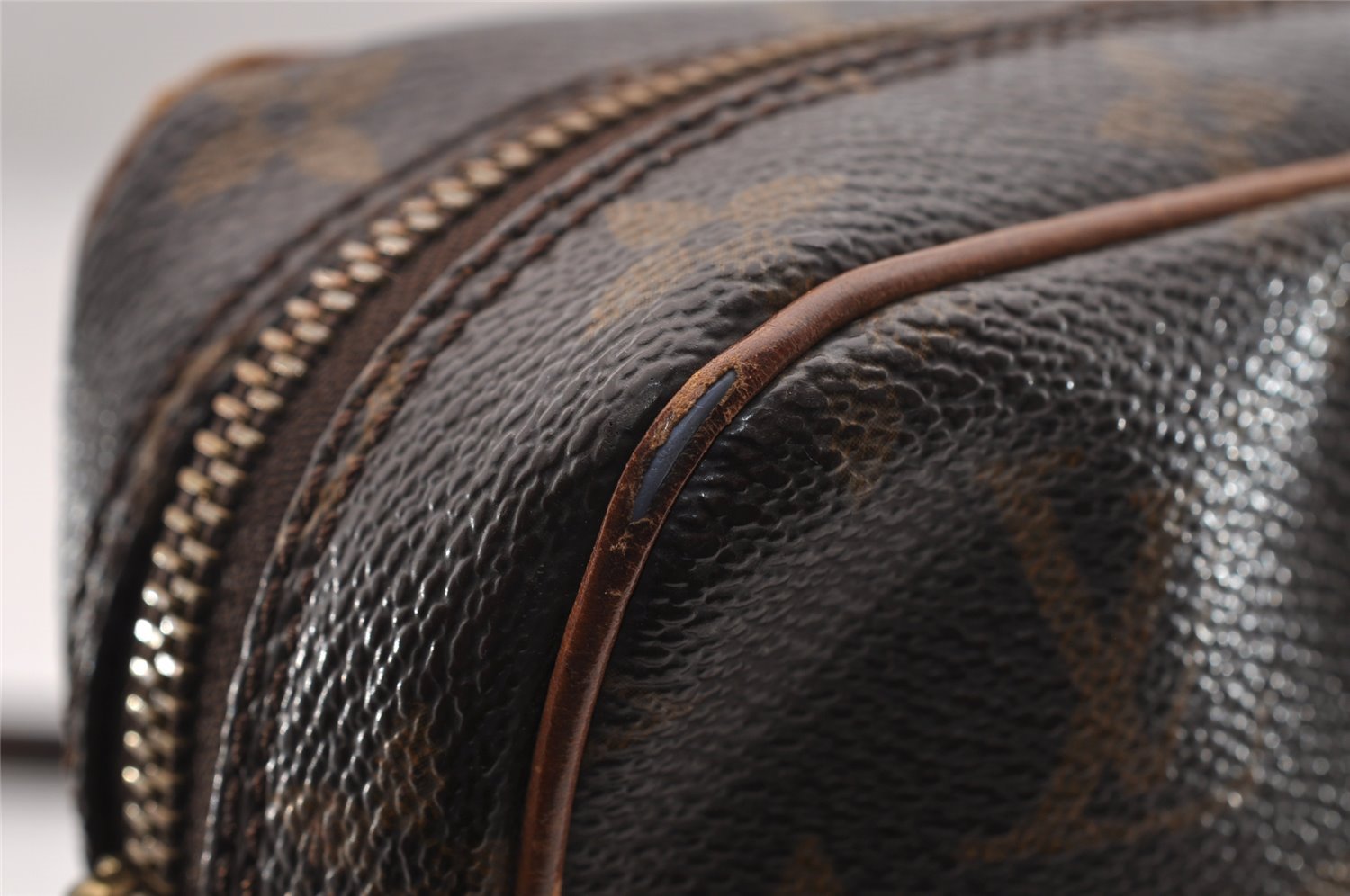 Authentic Louis Vuitton Monogram Danube Shoulder Cross Body Bag M45266 LV 2585I