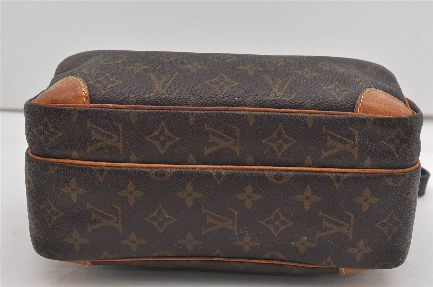 Authentic Louis Vuitton Monogram Nile Shoulder Cross Body Bag M45244 LV 2586I
