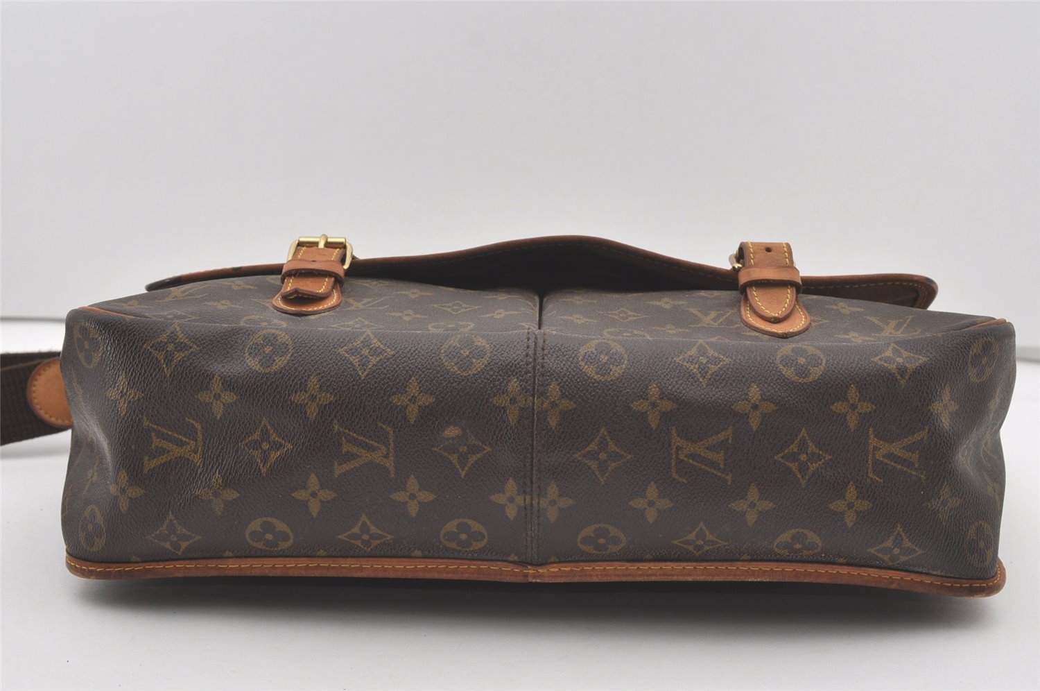 Authentic Louis Vuitton Monogram Gibeciere GM Shoulder Cross Bag M42246 LV 2589I
