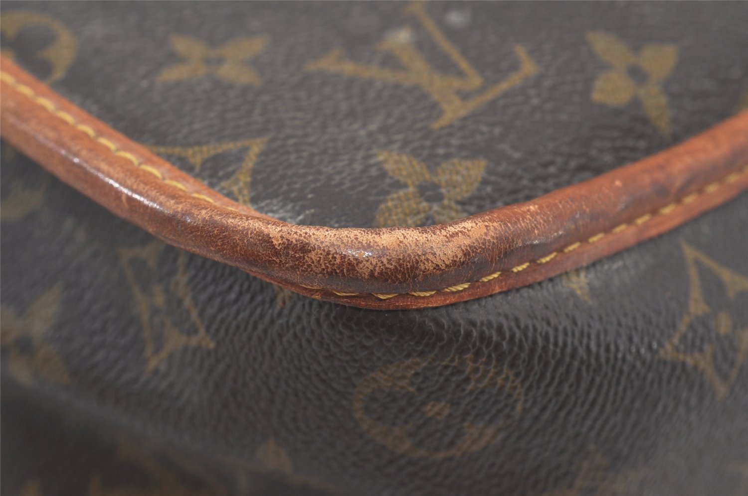 Authentic Louis Vuitton Monogram Gibeciere GM Shoulder Cross Bag M42246 LV 2589I