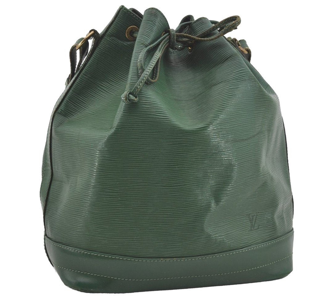 Authentic Louis Vuitton Epi Noe Shoulder Drawstring Bag Green M44004 LV 2591I
