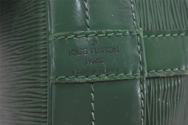 Authentic Louis Vuitton Epi Noe Shoulder Drawstring Bag Green M44004 LV 2591I