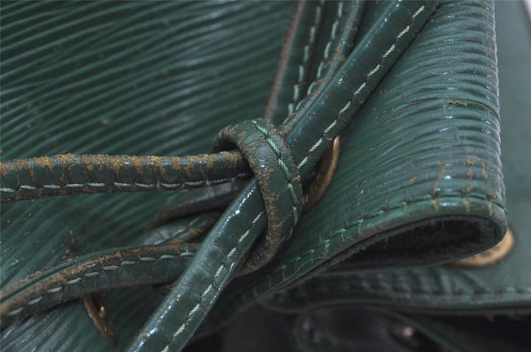 Authentic Louis Vuitton Epi Noe Shoulder Drawstring Bag Green M44004 LV 2591I