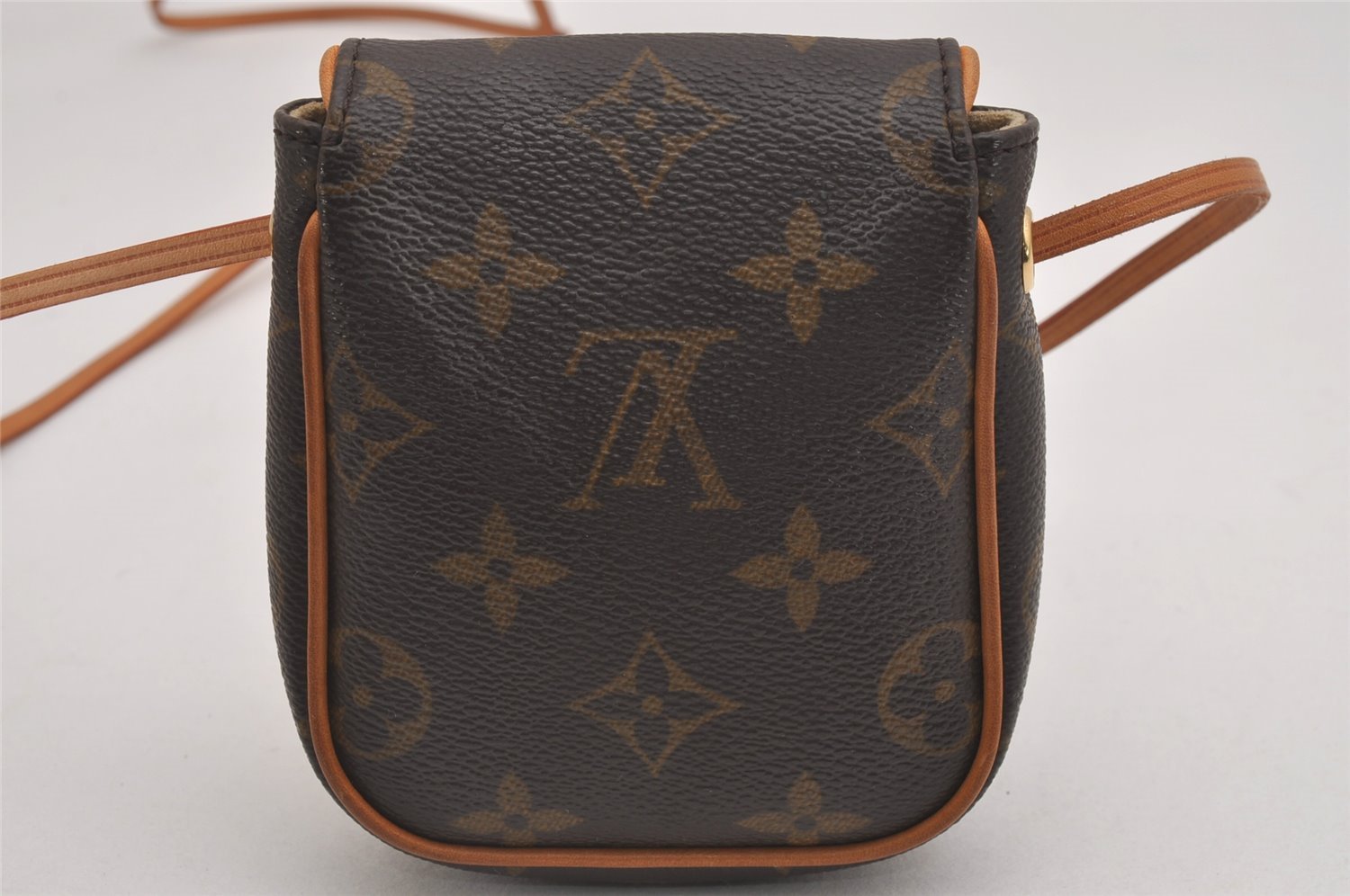 Authentic Louis Vuitton Monogram Pochette Cancun Shoulder Pouch M60018 LV 2594I