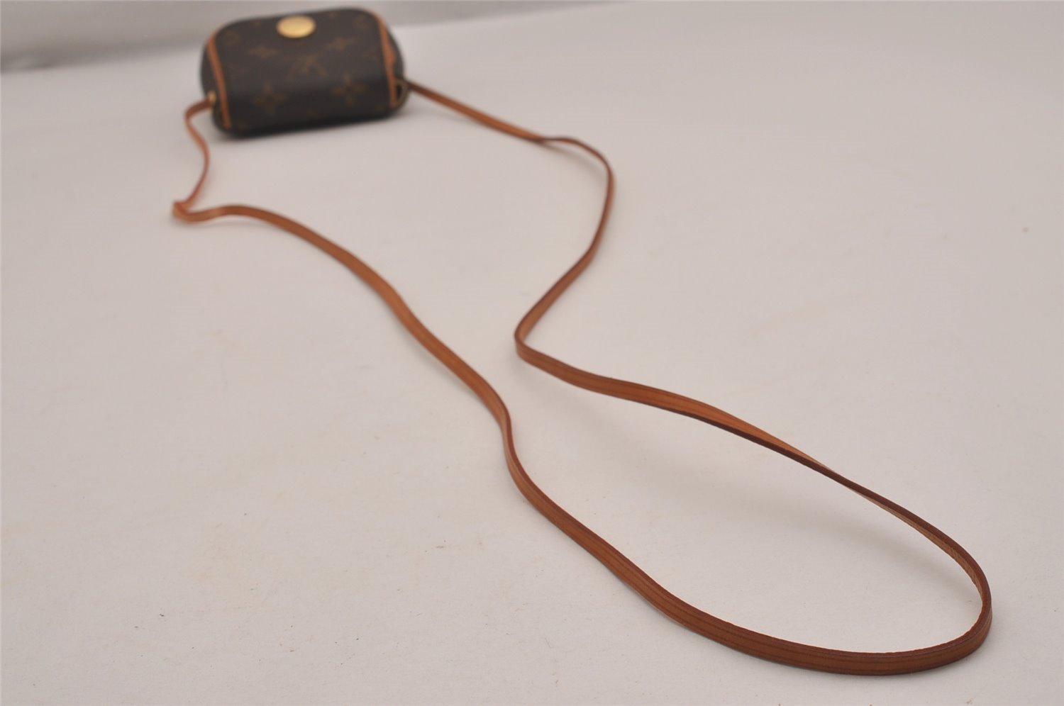 Authentic Louis Vuitton Monogram Pochette Cancun Shoulder Pouch M60018 LV 2594I