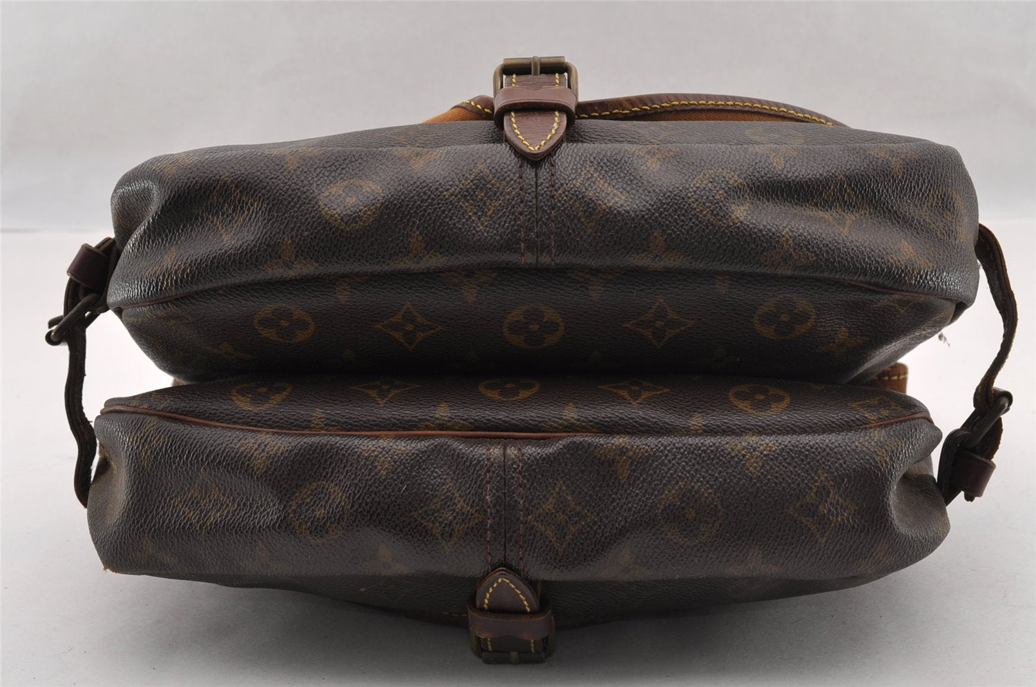 Authentic Louis Vuitton Monogram Saumur 30 Shoulder Cross Bag M42256 LV 2595I