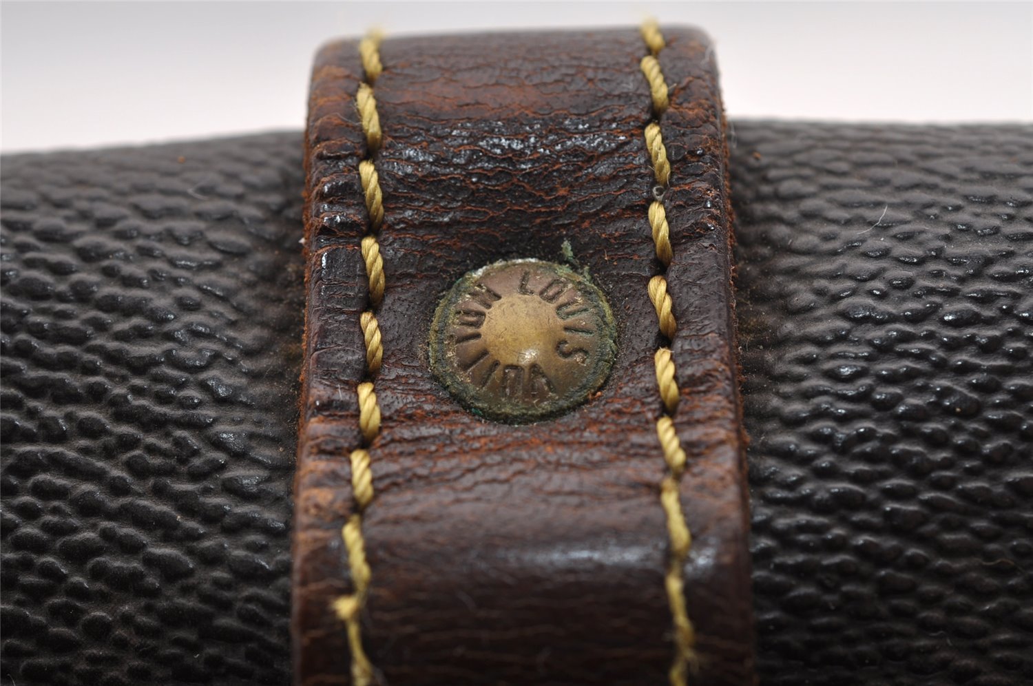 Authentic Louis Vuitton Monogram Saumur 30 Shoulder Cross Bag M42256 LV 2595I