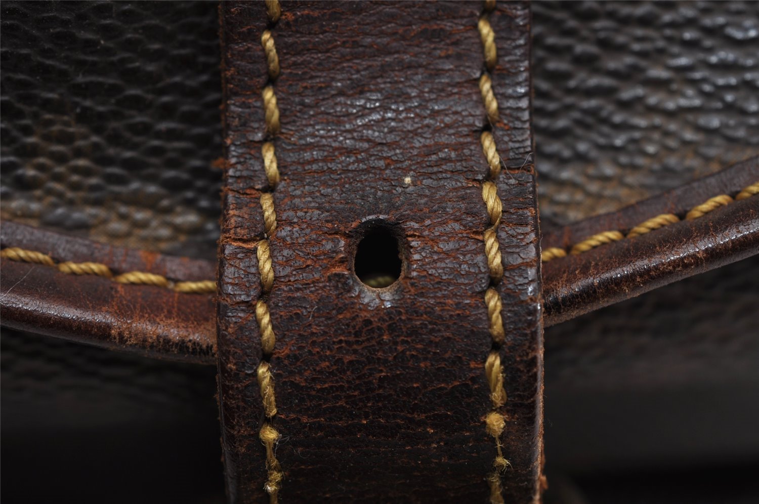 Authentic Louis Vuitton Monogram Saumur 30 Shoulder Cross Bag M42256 LV 2595I