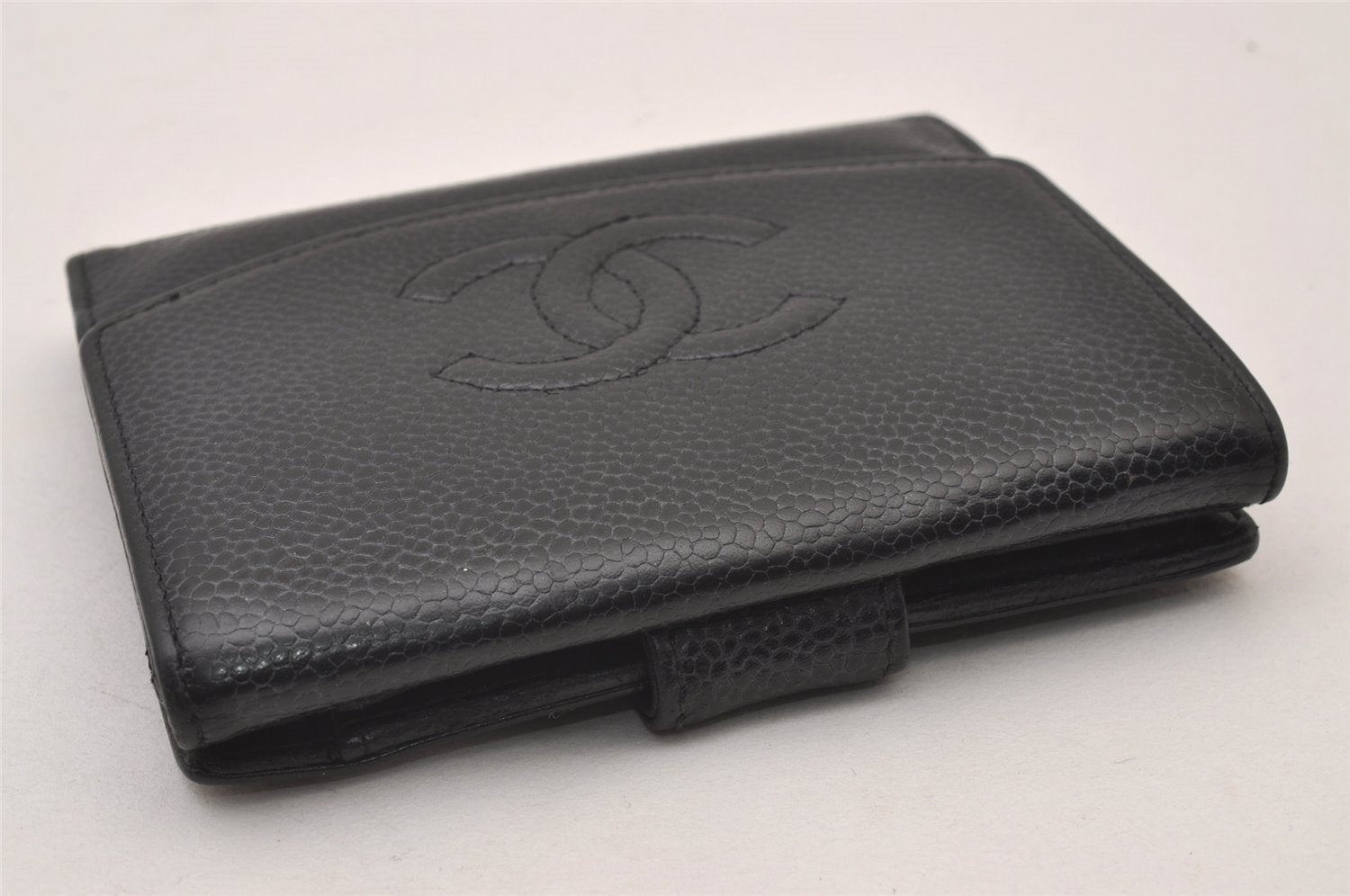 Authentic CHANEL Vintage Caviar Skin CoCo Mark Bifold Wallet Purse Black 2608I