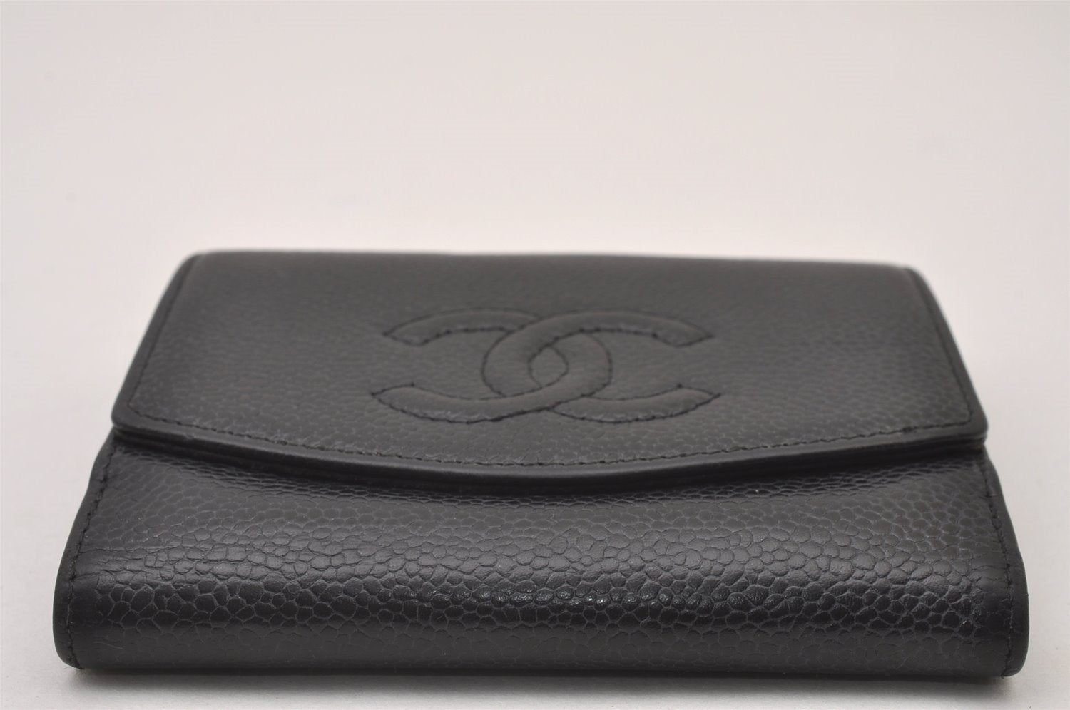 Authentic CHANEL Vintage Caviar Skin CoCo Mark Bifold Wallet Purse Black 2608I