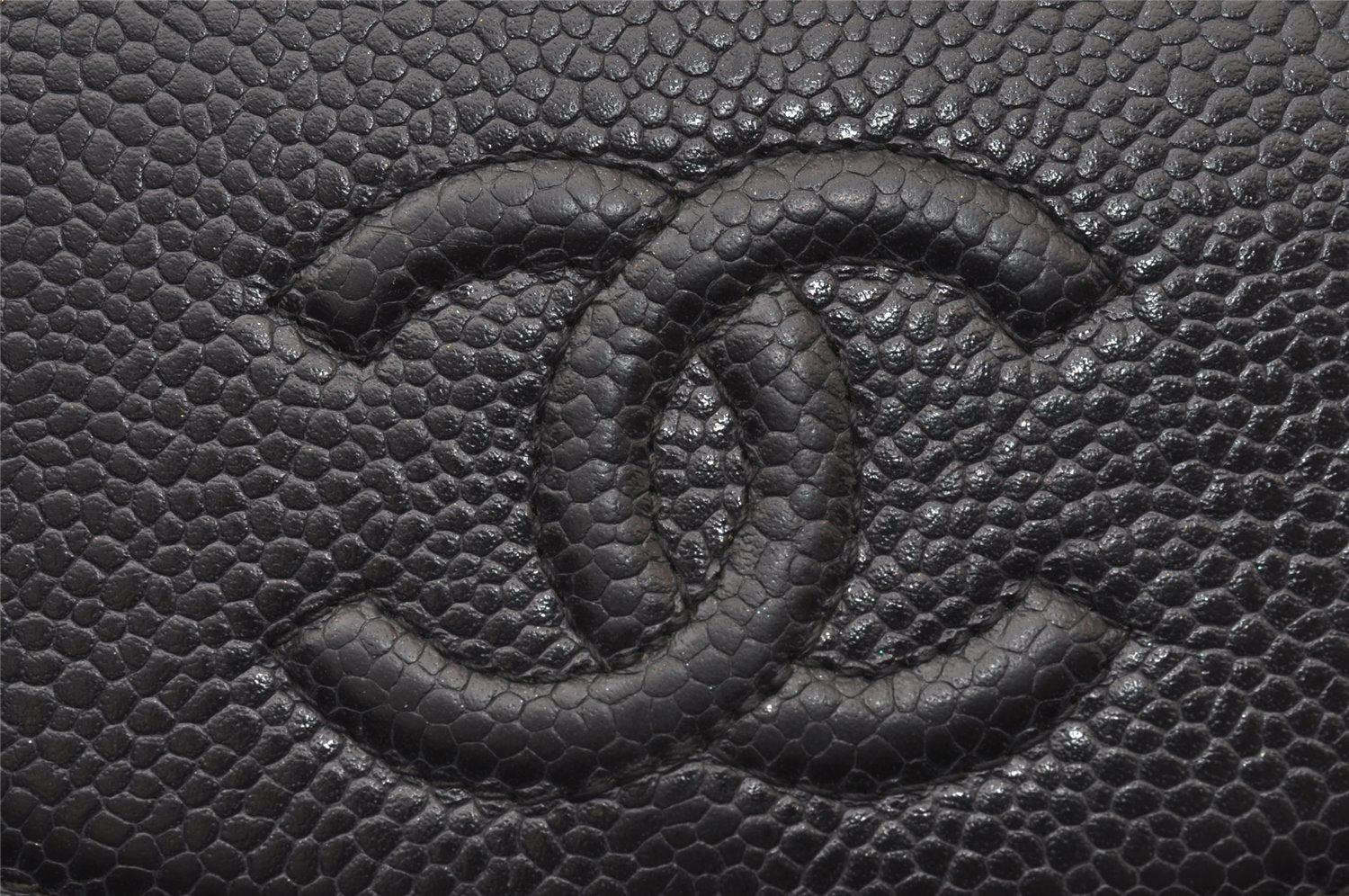 Authentic CHANEL Vintage Caviar Skin CoCo Mark Bifold Wallet Purse Black 2608I