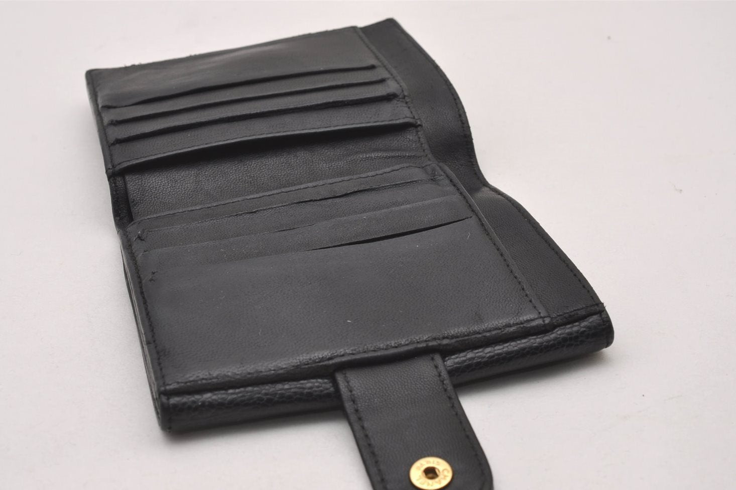 Authentic CHANEL Vintage Caviar Skin CoCo Mark Bifold Wallet Purse Black 2608I
