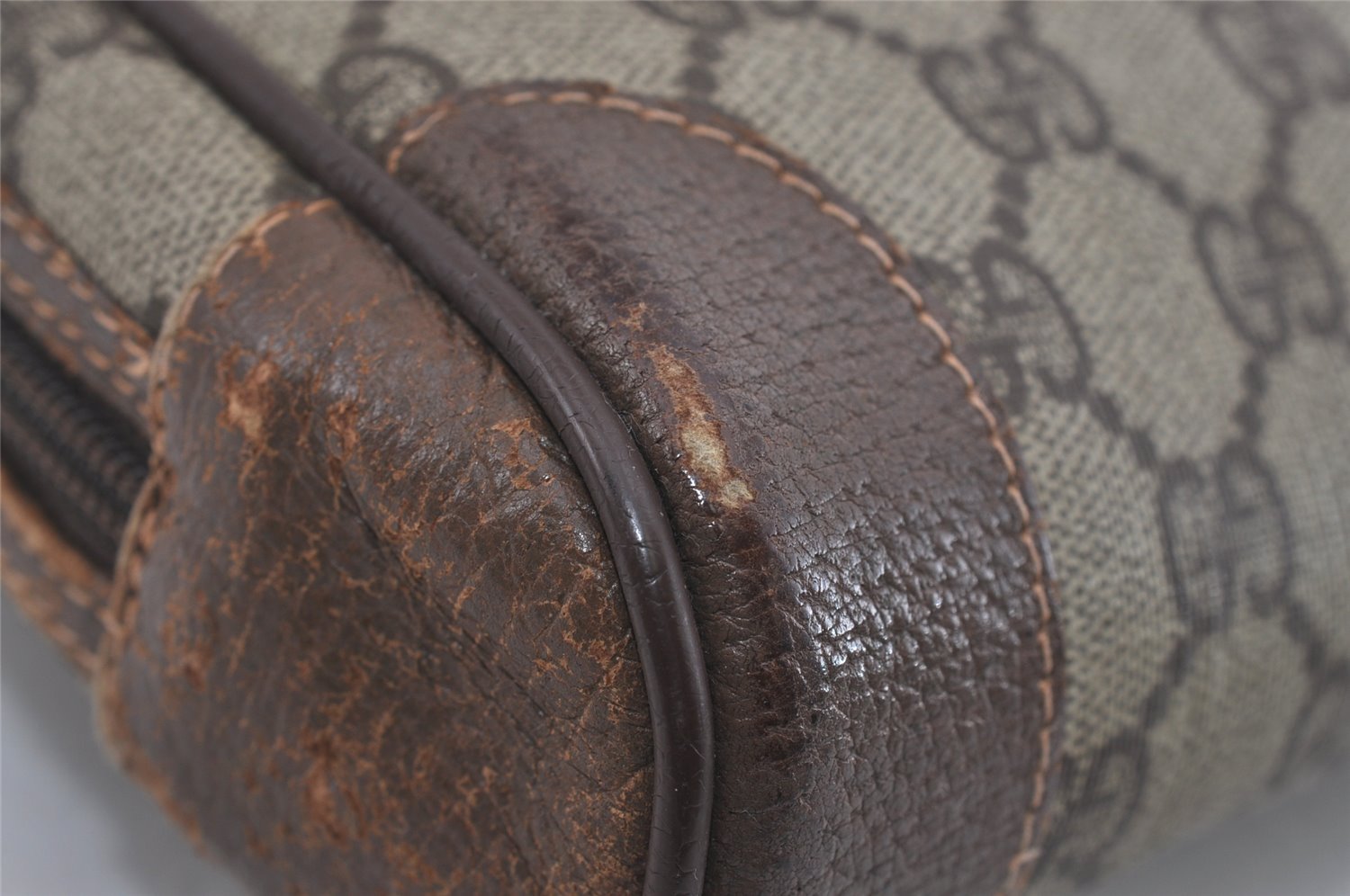 Authentic GUCCI Vintage Clutch Hand Bag Purse GG PVC Leather Brown 2612I