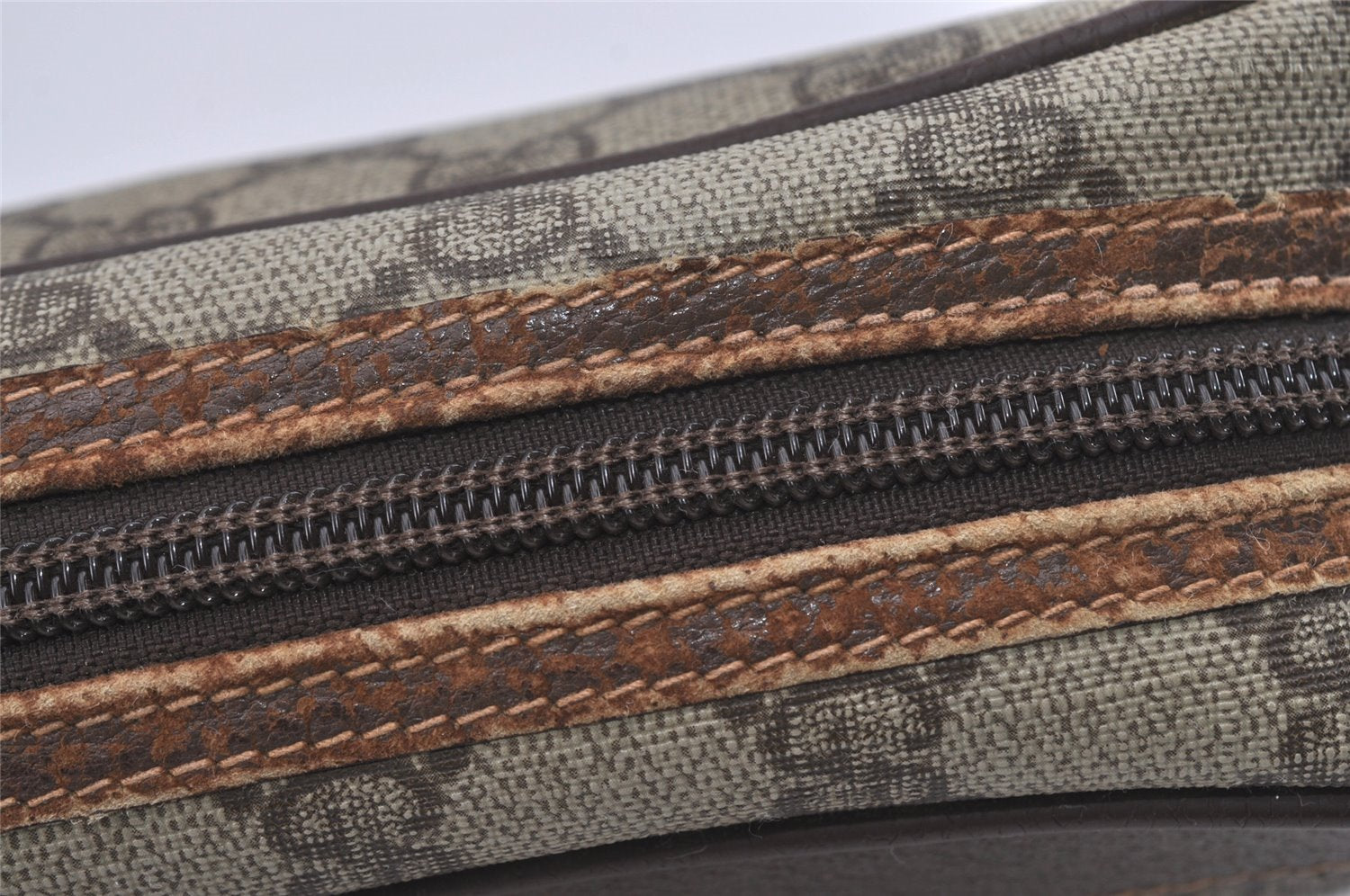 Authentic GUCCI Vintage Clutch Hand Bag Purse GG PVC Leather Brown 2612I