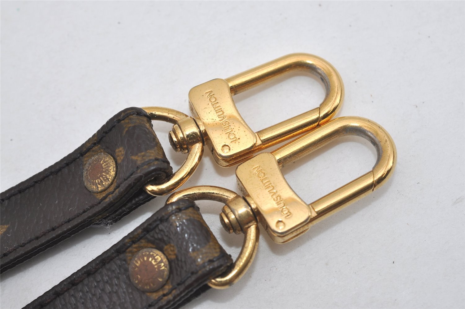 Authentic Louis Vuitton Monogram Shoulder Strap 47.6