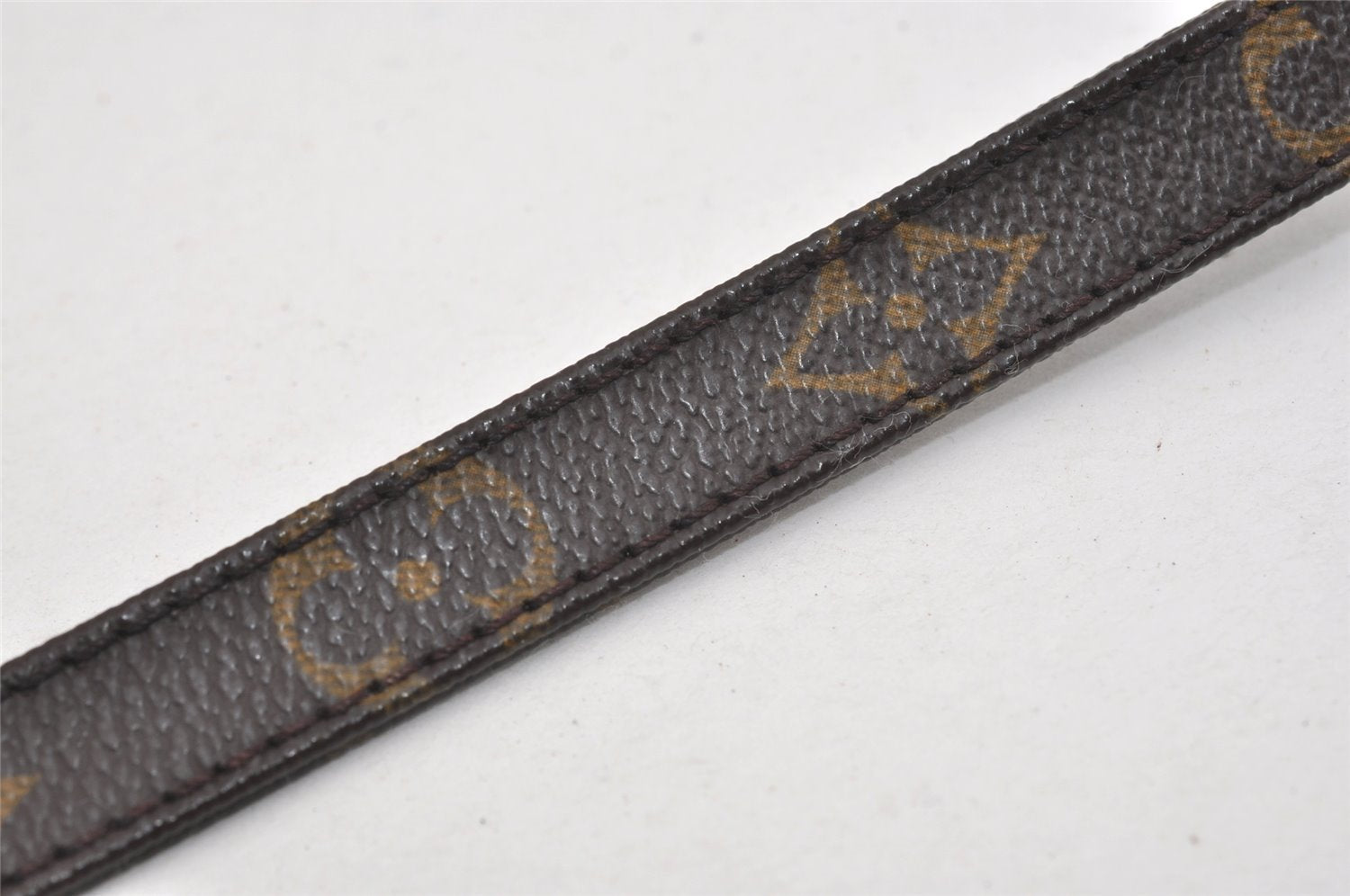 Authentic Louis Vuitton Monogram Shoulder Strap 47.6