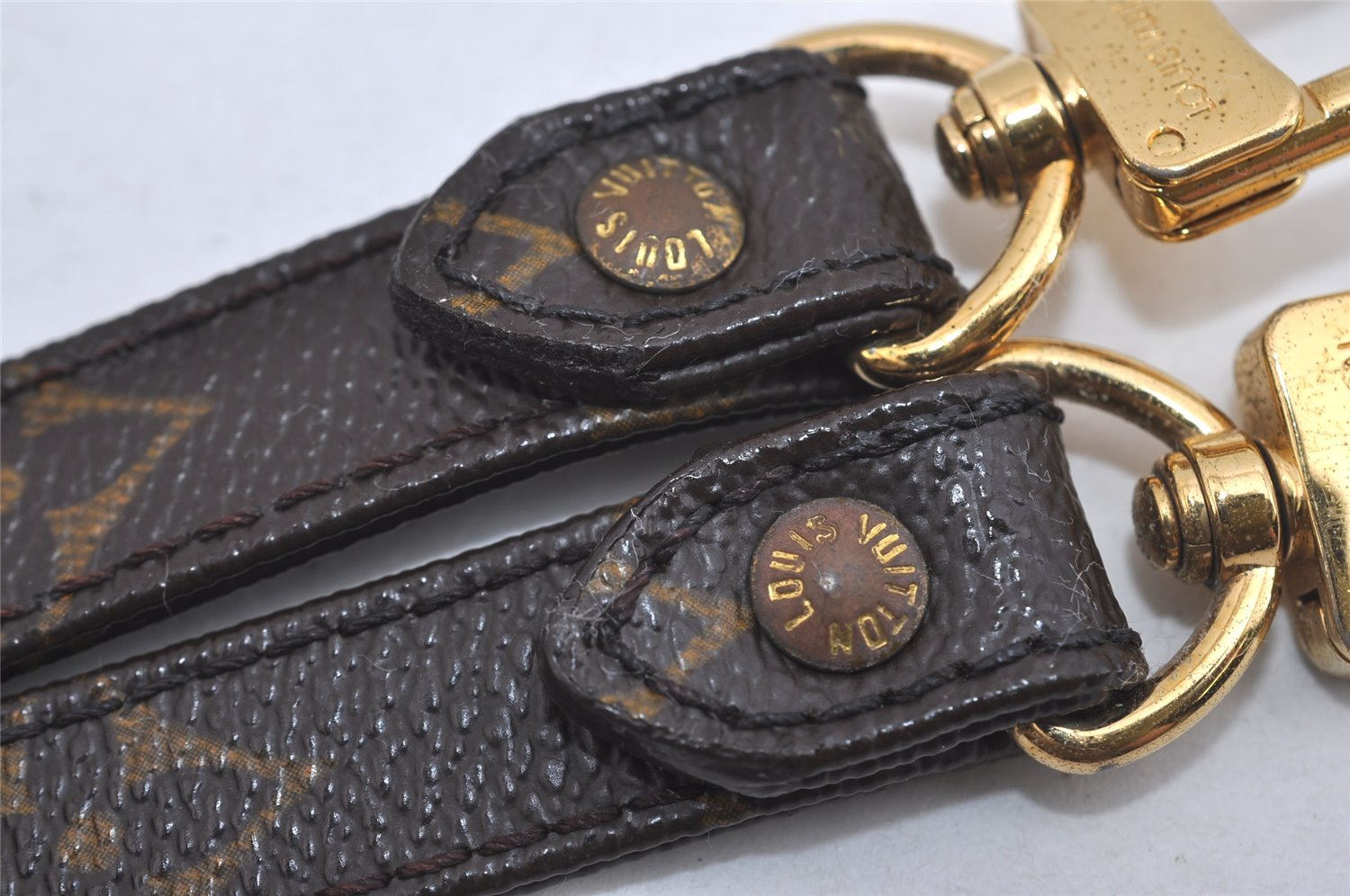 Authentic Louis Vuitton Monogram Shoulder Strap 47.6