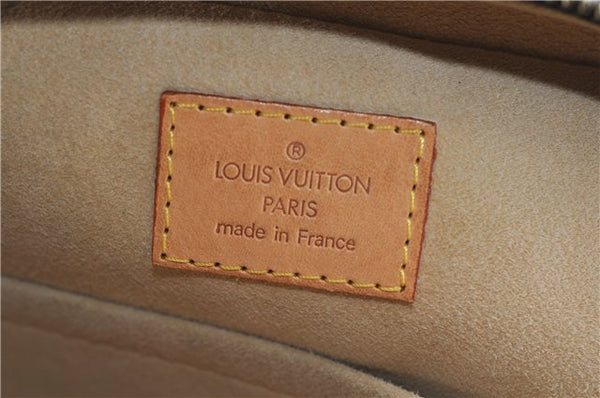 Authentic Louis Vuitton Monogram Manhattan PM Hand Bag Purse M40026 LV 2623F