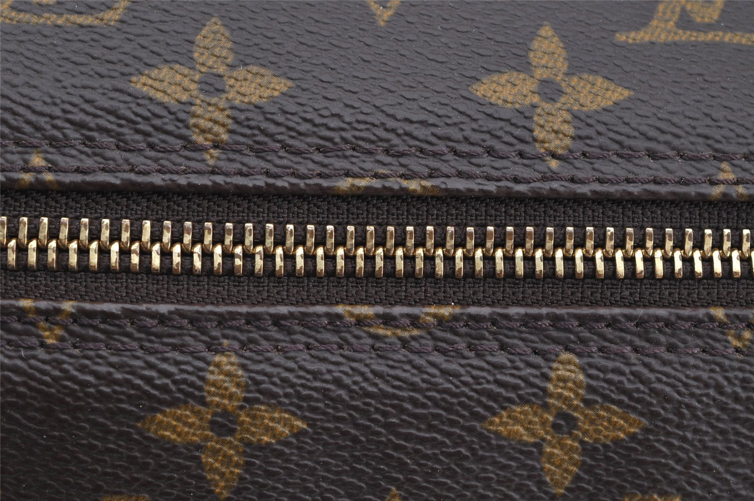 Authentic Louis Vuitton Monogram Papillon 30 Hand Bag Old Model LV 2626I