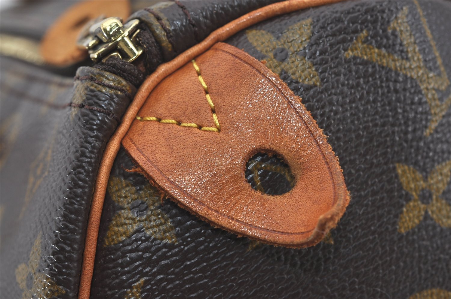 Authentic Louis Vuitton Monogram Speedy 30 Hand Boston Bag M41526 LV 2627I