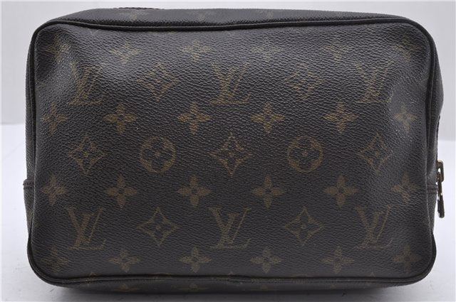 Auth Louis Vuitton Monogram Trousse Toilette 23 Clutch Hand Bag M47524 LV 2628D