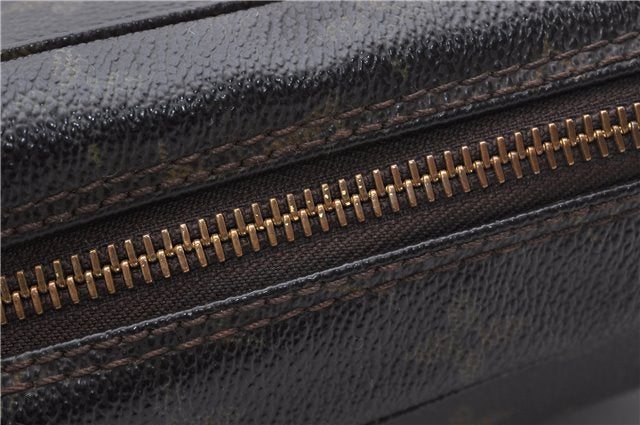 Auth Louis Vuitton Monogram Trousse Toilette 23 Clutch Hand Bag M47524 LV 2628D