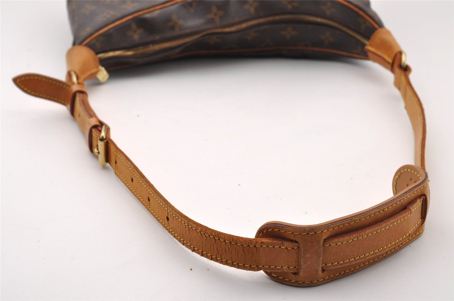 Authentic Louis Vuitton Monogram Boulogne 30 Shoulder Cross Bag M52165 LV 2629I