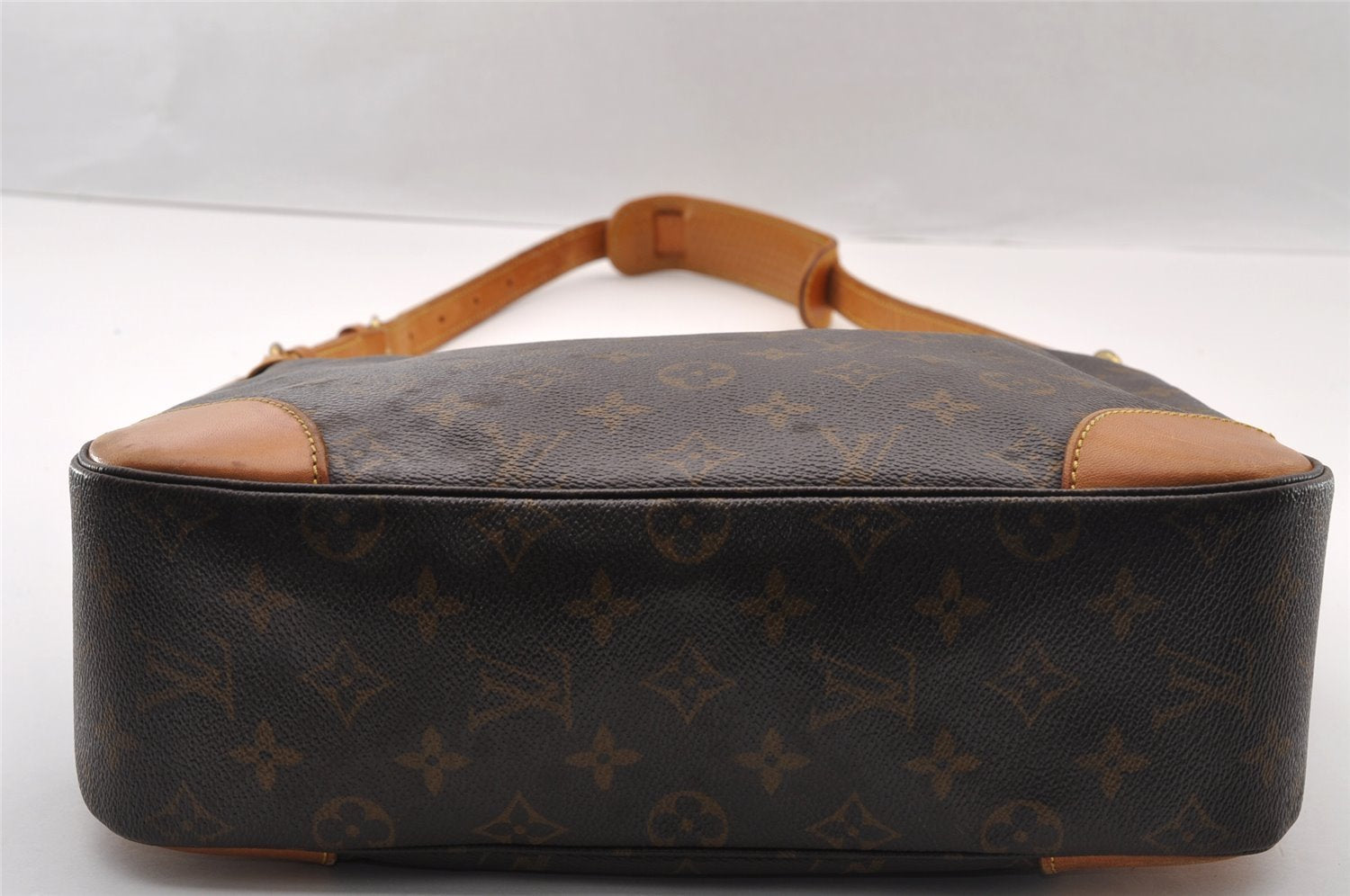 Authentic Louis Vuitton Monogram Boulogne 30 Shoulder Cross Bag M52165 LV 2629I