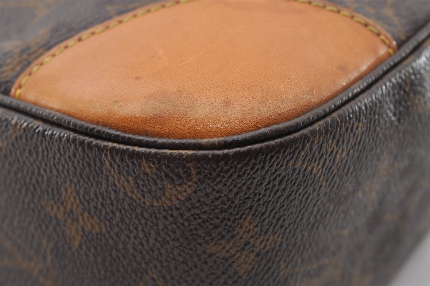 Authentic Louis Vuitton Monogram Boulogne 30 Shoulder Cross Bag M52165 LV 2629I