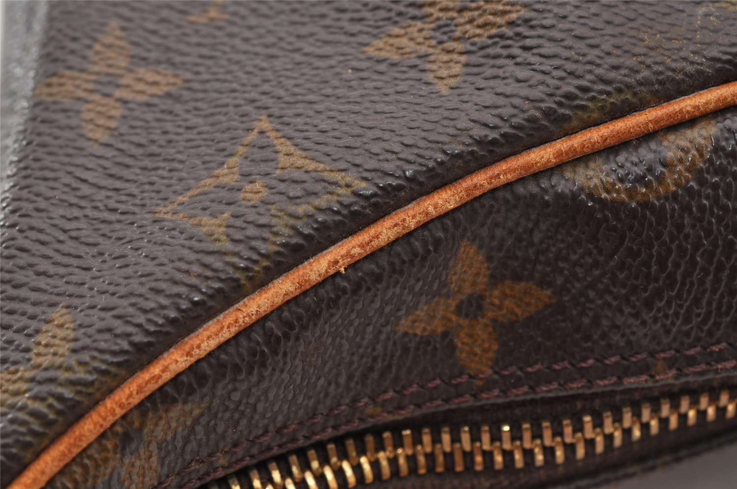 Authentic Louis Vuitton Monogram Boulogne 30 Shoulder Cross Bag M52165 LV 2629I