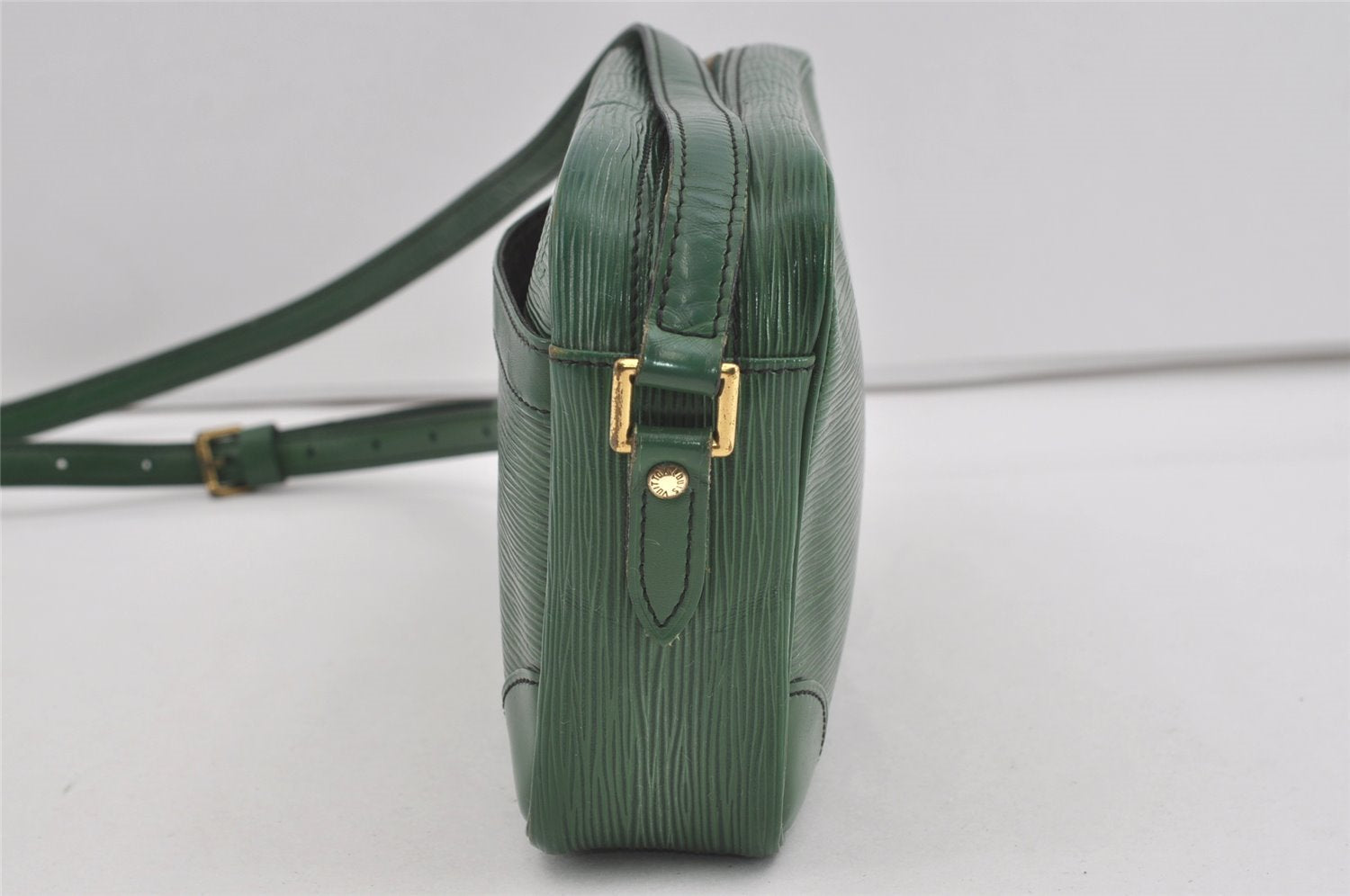 Auth Louis Vuitton Epi Trocadero 24 Shoulder Cross Bag Green M52314 LV 2638I